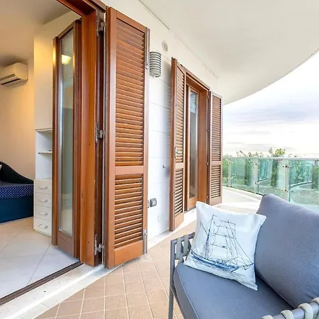 Casa Daneluzzi Beachfront With Terrace And Garage * Альгеро