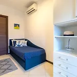 Casa Daneluzzi Beachfront With Terrace And Garage דירה