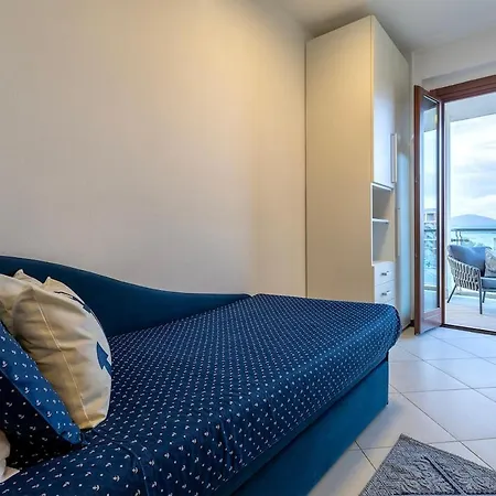 Casa Daneluzzi Beachfront With Terrace And Garage